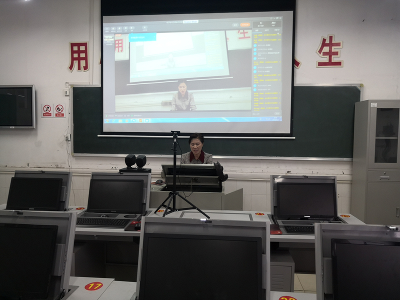 1591349092498019372.jpg 1学院党委委员、副院长廖冬云对毕业生提出要求.jpg